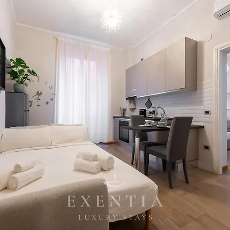 Eau De Trevi - Luxury Trevi Fountain Rome