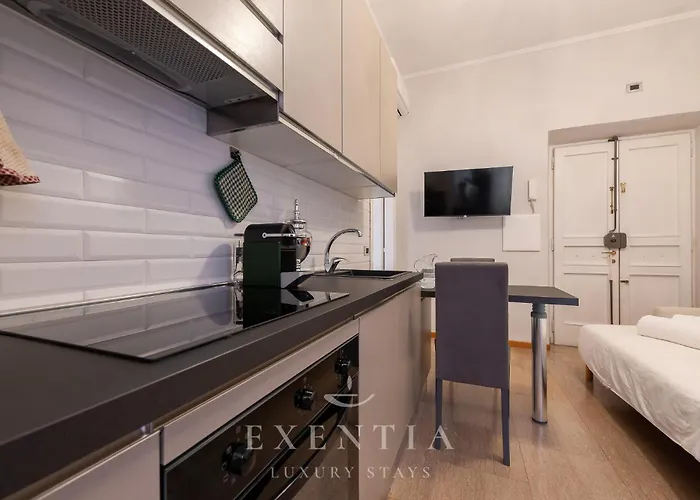 Eau De Trevi - Luxury Trevi Fountain * Rome