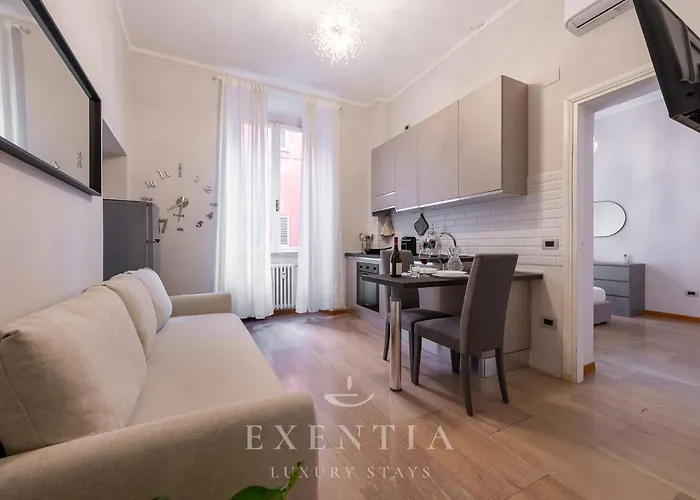 Eau De Trevi - Luxury Trevi Fountain Rome