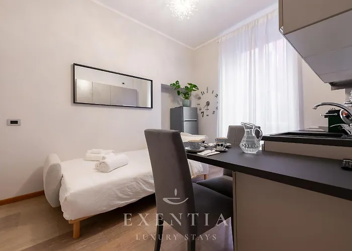 Eau De Trevi - Luxury Trevi Fountain